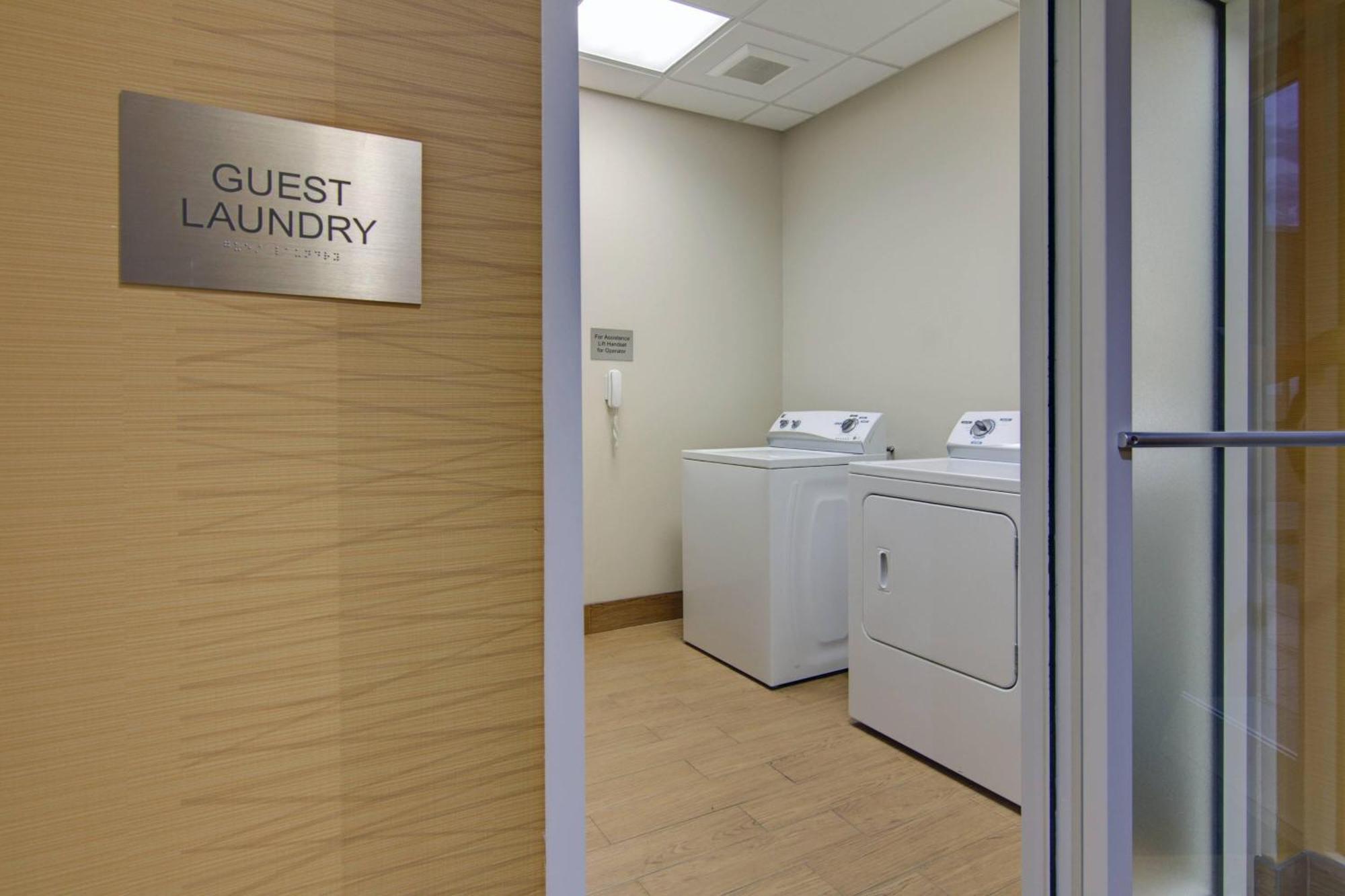 Fairfield Inn And Suites By Marriott Натчиточес Экстерьер фото